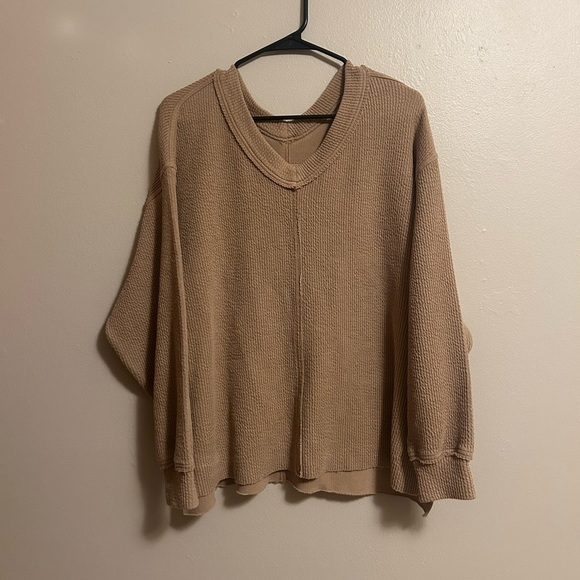 aerie Tops - Aerie Wonder Textured Oversized Ribbed V-Neck Sweatshirt in Cappuccino